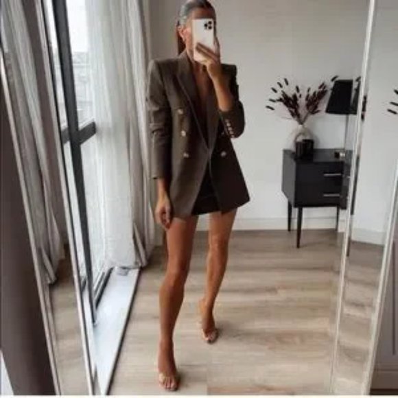 ZARA Tailored Blazer With Buttons - Picture 2 of 16